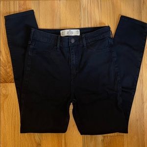 Black Hollister jeans!